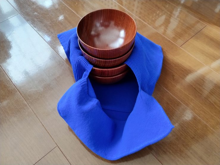 傷つけず、静かーに