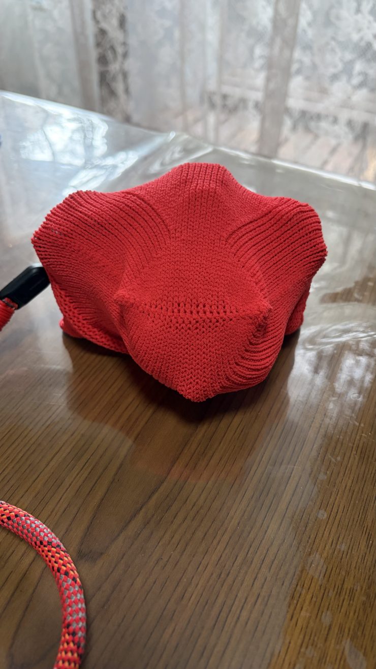 OM SYSTEM OM-3と_go polygon W for camera S 多角形・厚地タイプ 試作モデル（オレンジ）