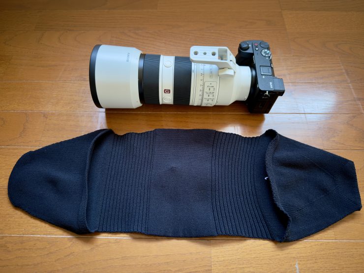 SONY α6700 ＋ FE 70-200mm F2.8（レンズフード、三脚座付き）と_go polygon XL