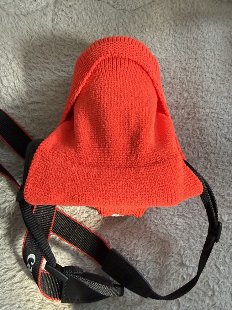 Canon EOS R50と_go polygon W for camera S多角形・厚地タイプ試作モデル（オレンジ）