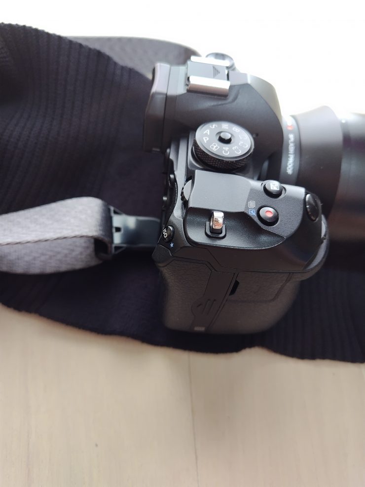 OMSYSTEMと_go polygon W for camera XL