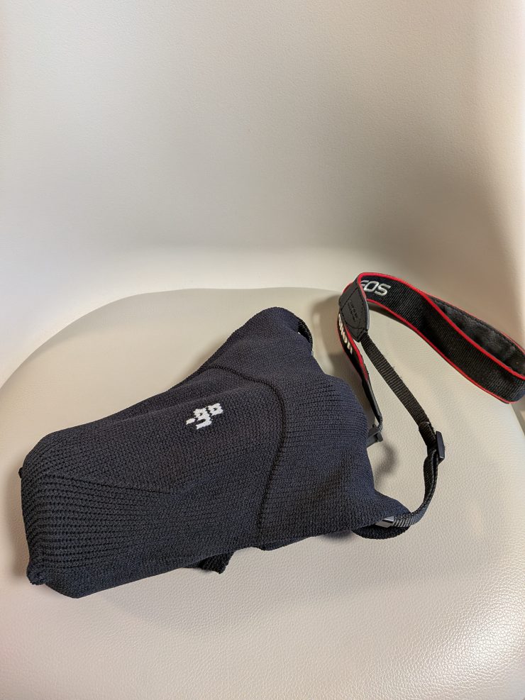 Canon Kiss X9と_go polygon W for camera L