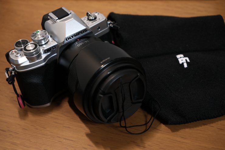 Olympus E-M10 mk4と_go polygon W for camera S