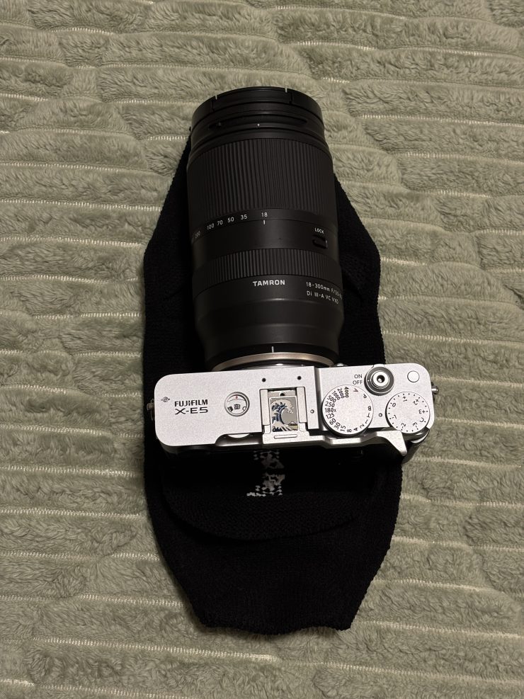 FUJIFILM X-E5 と_go polygon S