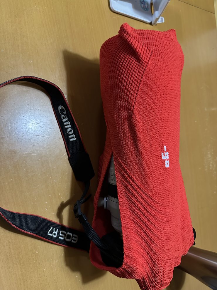 EOS R7とRF100-500をXLサイズで